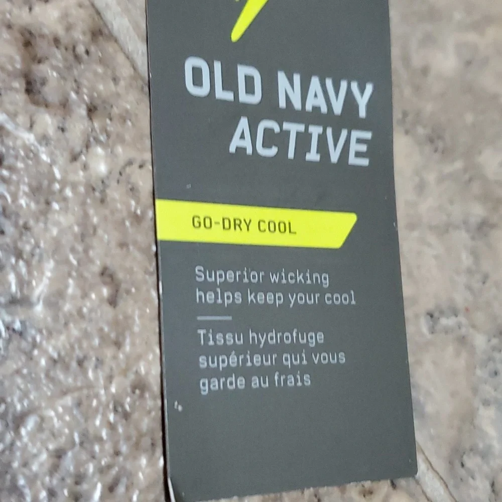 Sale 💥3/$30 Old Navy Active Go-Dry Athletic Short Skeve Shirt